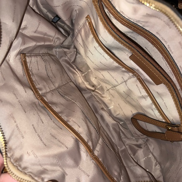 Michael Kors Hobo Bag - Picture 2 of 6